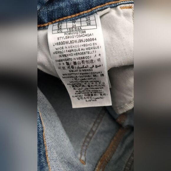 Guess Medium Wash Jean Short Size 24 - Picture 5 of 7